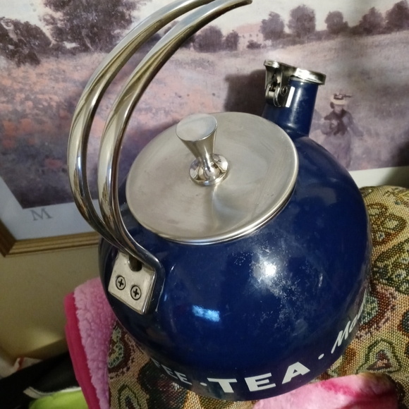 🏫☕KATE SPADE N.Y. BLUE TEA KETTLE🍵COLLECTIBLE VINTAGE CLOSEOUT. - Picture 7 of 16